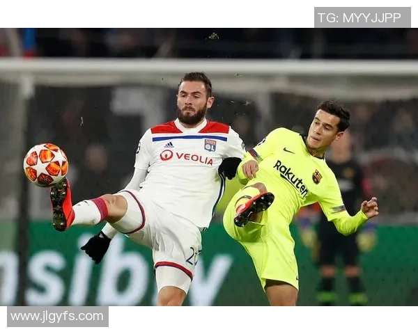 比利亚雷与里昂激战在即谁能在这场对决中笑到最后